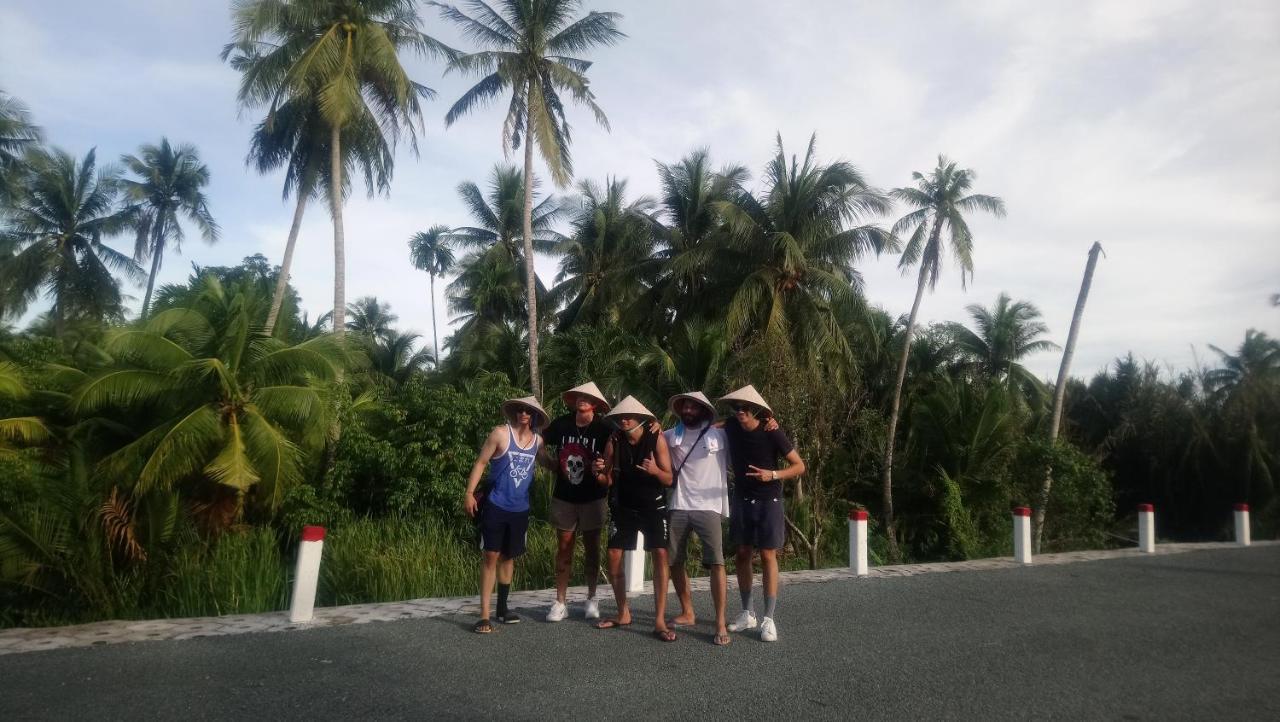 Bentrestay Giong Tu Dien Luaran gambar