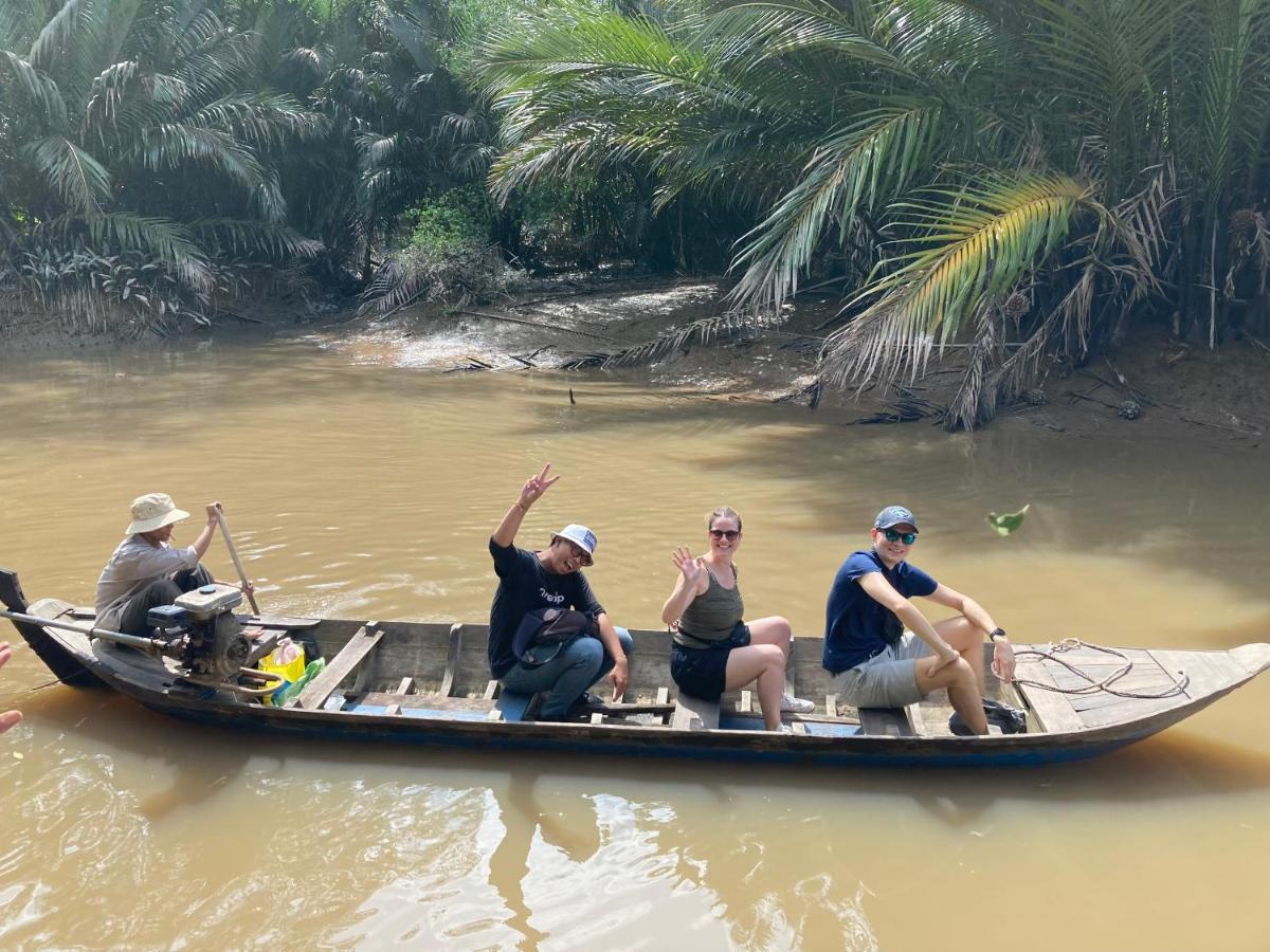 Bentrestay Giong Tu Dien Luaran gambar