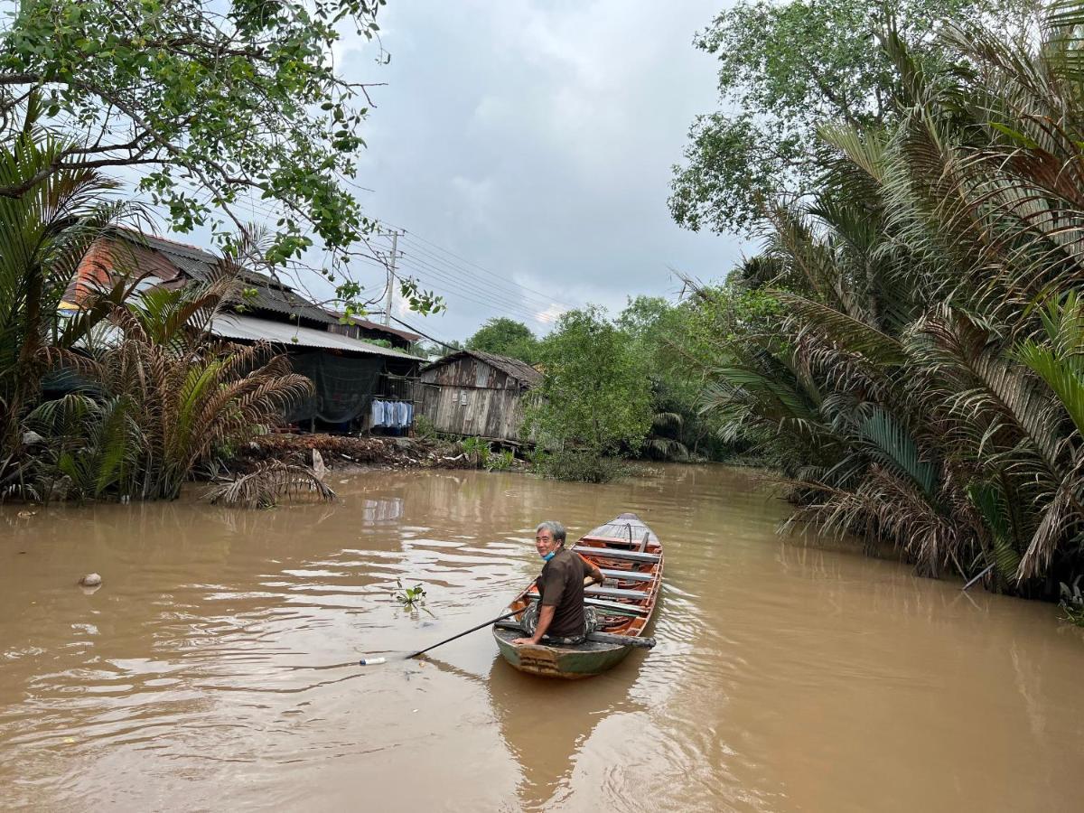 Bentrestay Giong Tu Dien Luaran gambar