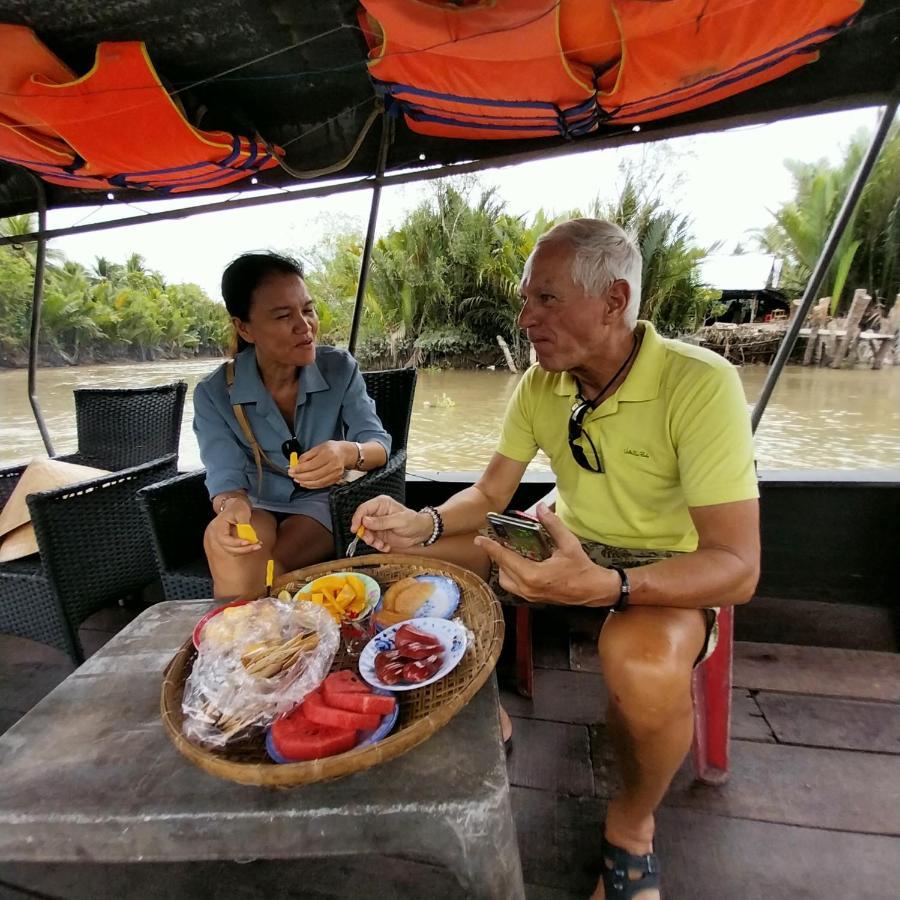 Bentrestay Giong Tu Dien Luaran gambar