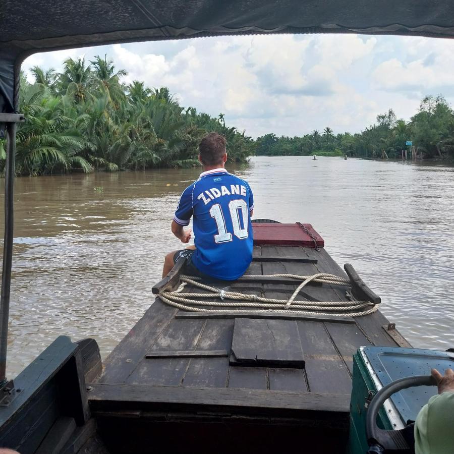 Bentrestay Giong Tu Dien Luaran gambar